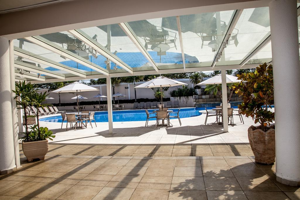 Itu Plaza Hotel Buitenkant foto