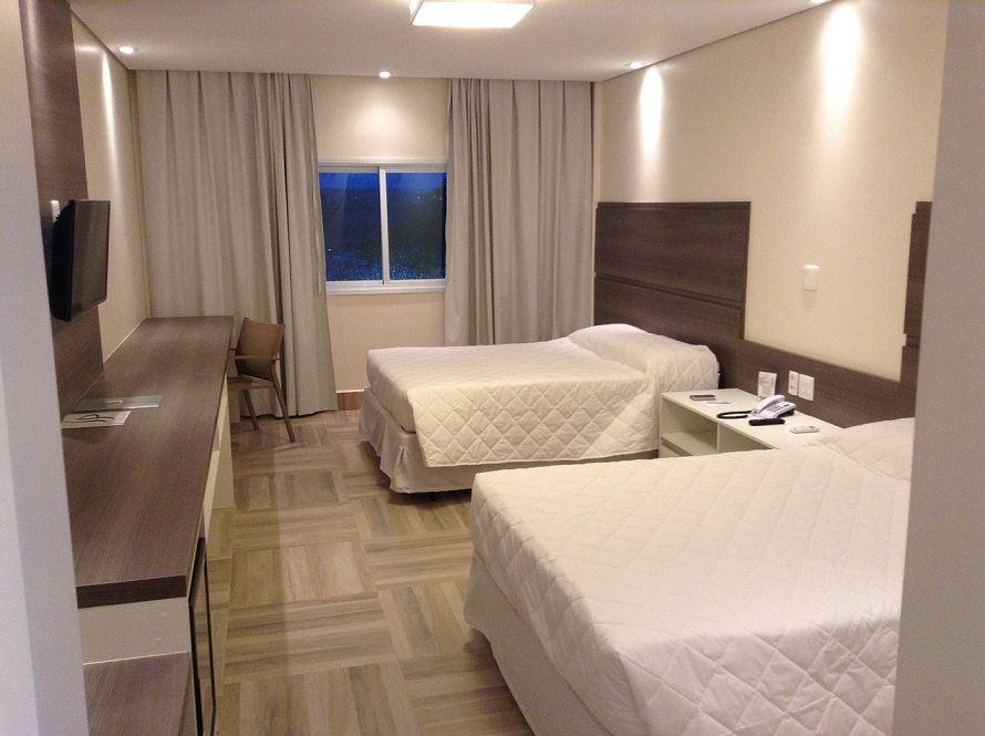 Itu Plaza Hotel Buitenkant foto