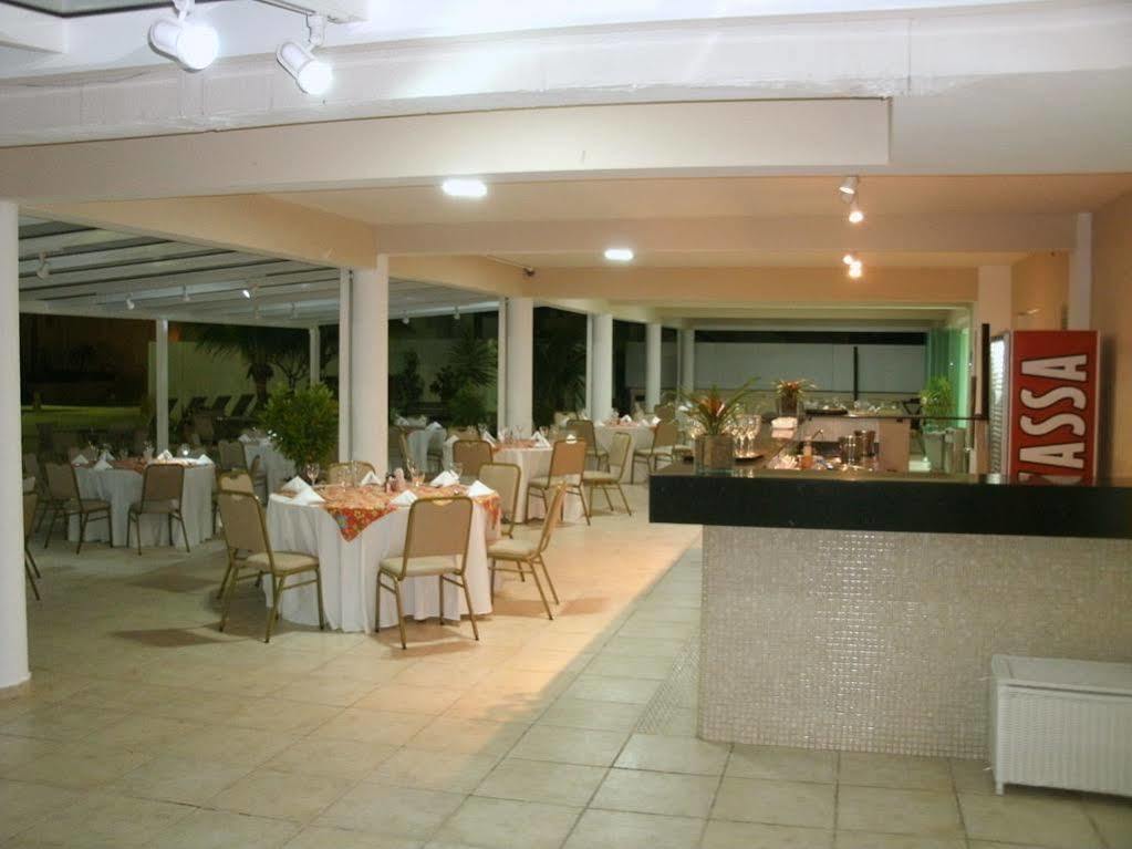 Itu Plaza Hotel Buitenkant foto
